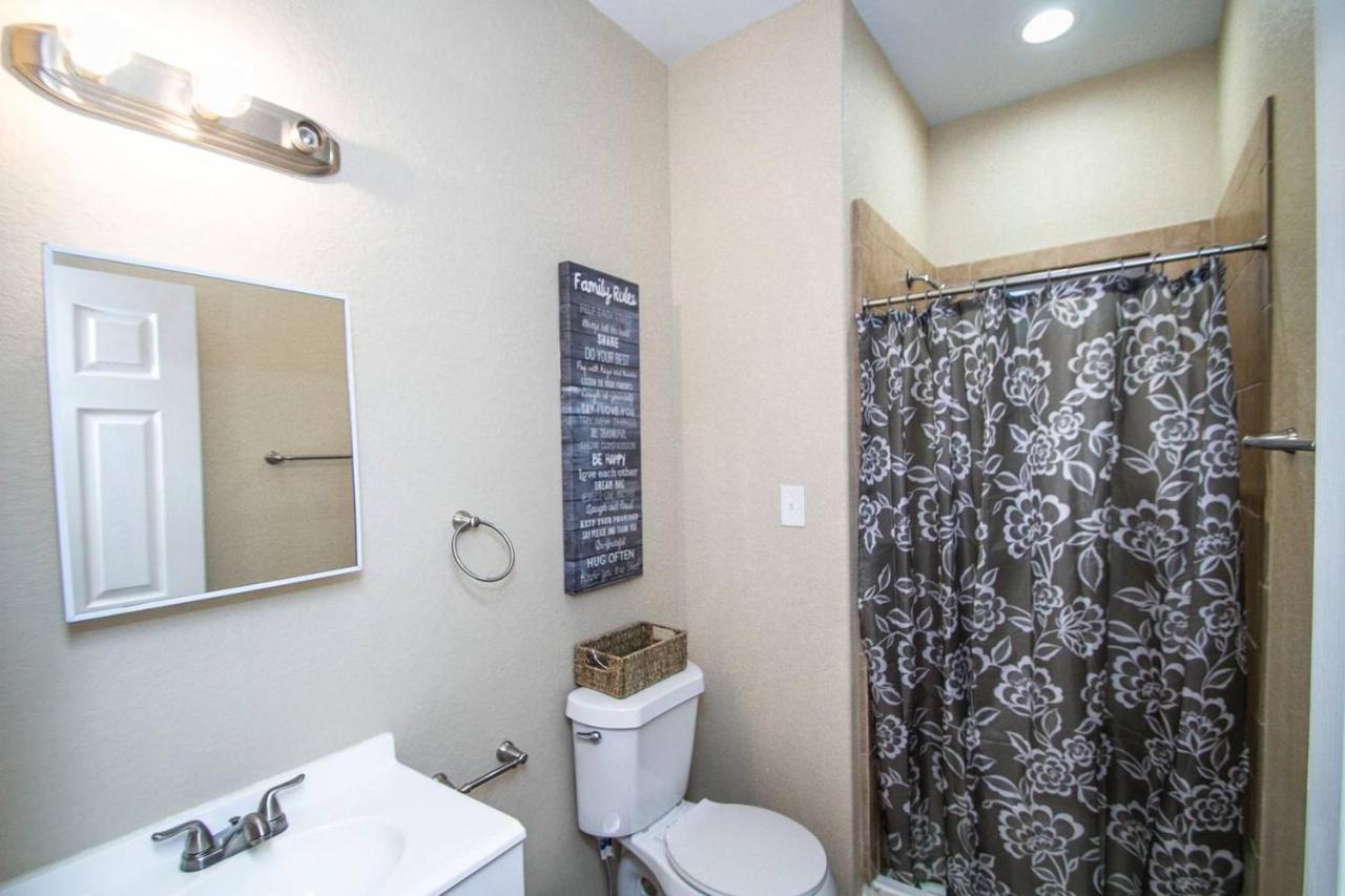 Апартаменты Hackberry St #A Renovated 2Br/2Ba Near Downtown Сан-Антонио Экстерьер фото